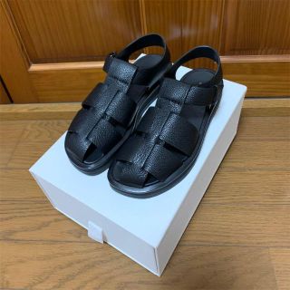 THE ROW - THE ROW Fisherman 38 レザー サンダルの通販|ラクマ