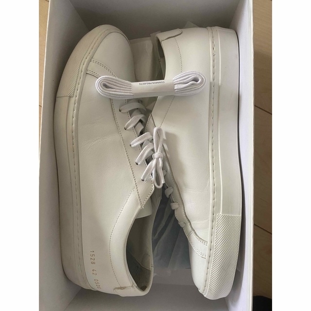 COMMON PROJECTS(コモンプロジェクト)の「美品」COMMON PROJECTS / ACHILLES ホワイト 42 メンズの靴/シューズ(スニーカー)の商品写真