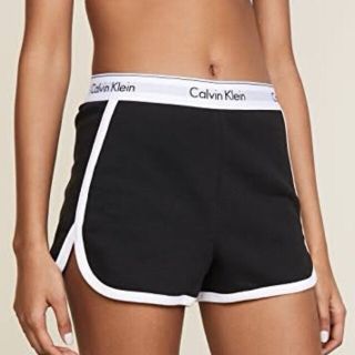 カルバンクライン(Calvin Klein)のカルバンクライン　レディース　ショートパンツ　黒　L(ショートパンツ)