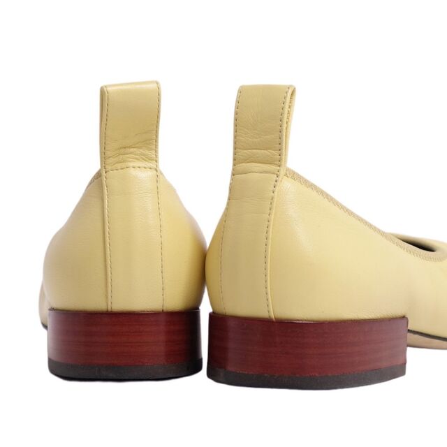 LOEWE(ロエベ)の美品 ロエベ LOEWE パンプス レザー ヒール シューズ 靴 レディース イタリア製 38(25cm相当) イエロー レディースの靴/シューズ(ハイヒール/パンプス)の商品写真