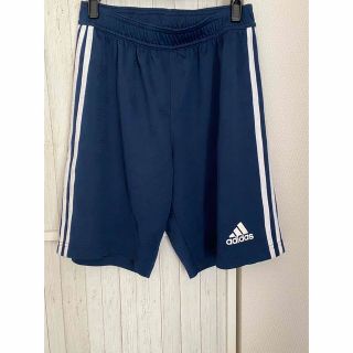 アディダス(adidas)のadidasジャージ素材　メンズMサイズ(ショートパンツ)