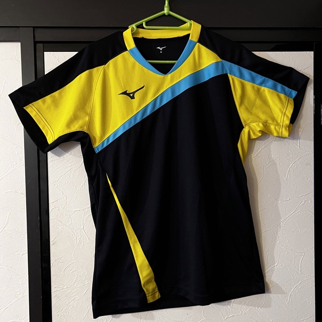 MIZUNO(ミズノ)の美品！ミズノゲームシャツ　メンズMサイズ スポーツ/アウトドアのテニス(ウェア)の商品写真