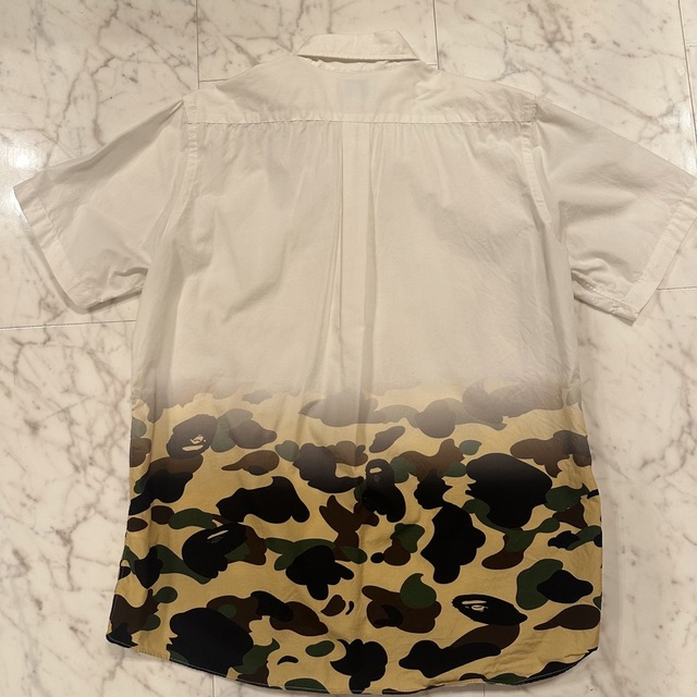 A BATHING APE(アベイシングエイプ)のAPE エイプ　シャツ　迷彩　ミリタリー　カモフラ柄 メンズのトップス(シャツ)の商品写真