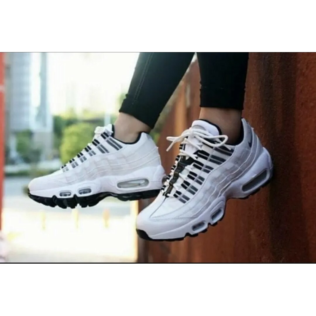 極美品 大人気 NIKE AIR MAX 95 MONOTONE②