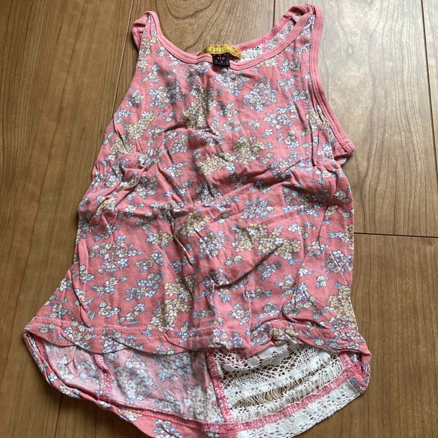 UNIQLO(ユニクロ)のユニクロTシャツ＋タンクトップ110 キッズ/ベビー/マタニティのキッズ服女の子用(90cm~)(Tシャツ/カットソー)の商品写真