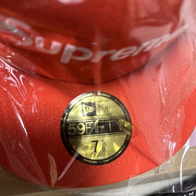 Supreme(シュプリーム)のSupreme Box Logo Mesh Back New Era 7 5/8 メンズの帽子(キャップ)の商品写真