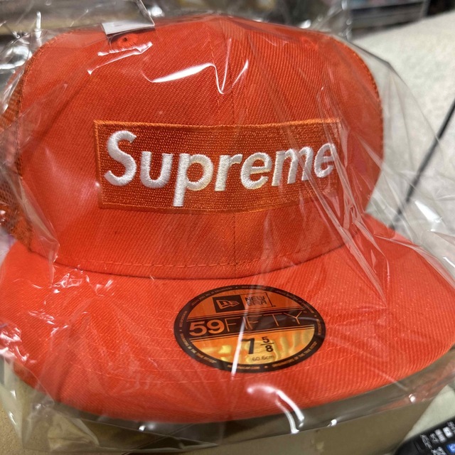 Supreme(シュプリーム)のSupreme Box Logo Mesh Back New Era 7 5/8 メンズの帽子(キャップ)の商品写真