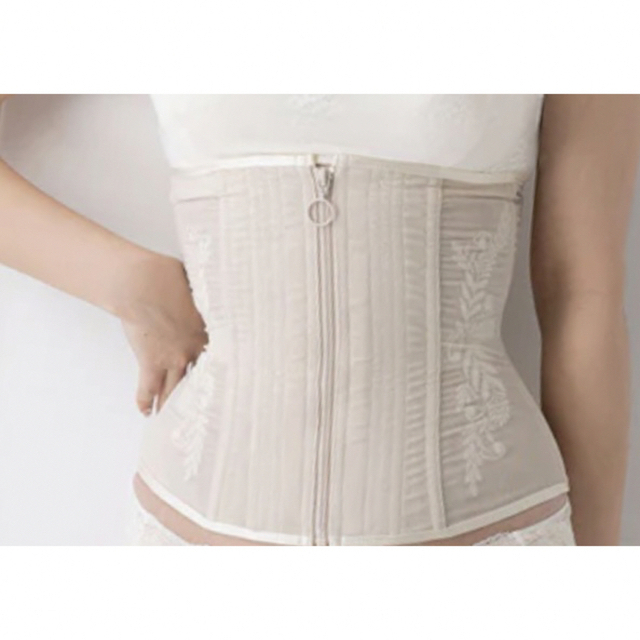 Pinup Closet シレーヌ コルセット 真珠(ベージュ) Mサイズ 人気商品