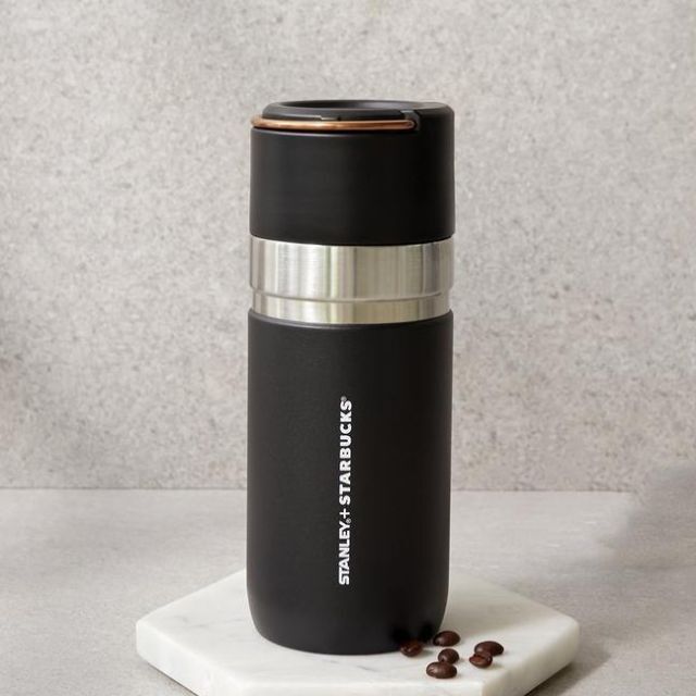 【韓国限定】Starbucks ブラック&ゴールドスタンレーサーモス