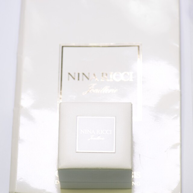 NINA RICCI(ニナリッチ)の最終価格　ニナリッチ　Pt900　0.32ct0.08ct10.5号ダイヤリング レディースのアクセサリー(リング(指輪))の商品写真