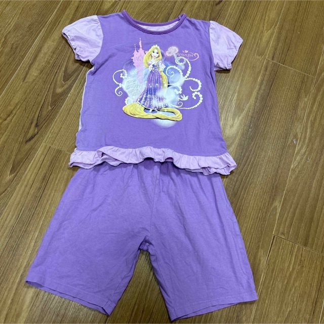 Disney(ディズニー)のラプンツェル　パジャマ　130 キッズ/ベビー/マタニティのキッズ服女の子用(90cm~)(パジャマ)の商品写真