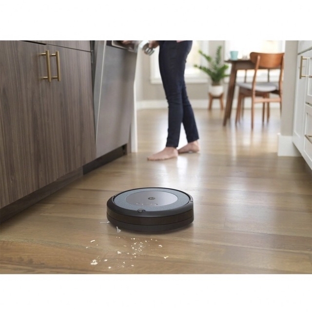 iRobot(アイロボット)の新品iRobot ルンバ i3 グレー I315060 スマホ/家電/カメラの生活家電(掃除機)の商品写真