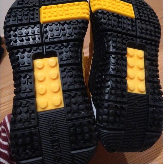 adidas(アディダス)のadidas×LEGOスニーカー17cm キッズ/ベビー/マタニティのキッズ靴/シューズ(15cm~)(スニーカー)の商品写真