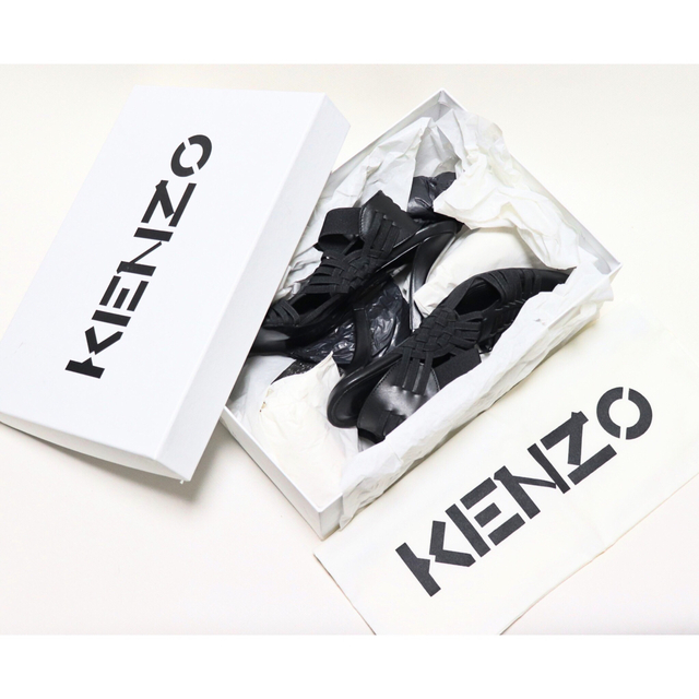 KENZO(ケンゾー)の《ケンゾー》箱付新品 カーフレザーヒールサンダル 黒 37(23.5cm) レディースの靴/シューズ(サンダル)の商品写真