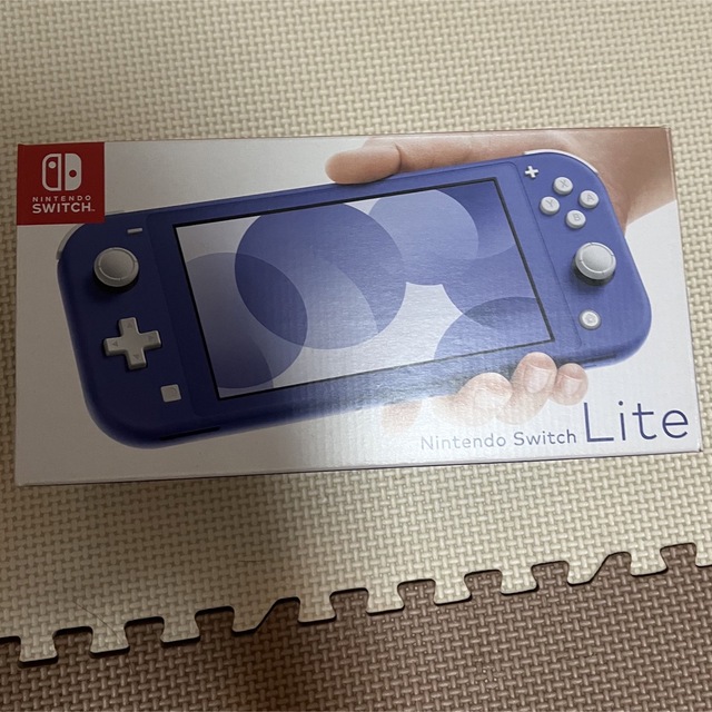 Nintendo Switch(ニンテンドースイッチ)のNintendo switch LITE ブルー エンタメ/ホビーのゲームソフト/ゲーム機本体(携帯用ゲーム機本体)の商品写真