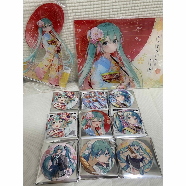 初音ミク ラッキー缶バッジBOX はんなり京都 和服散歩MEGAアクリルスタンド