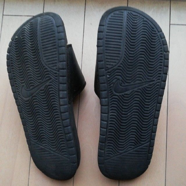NIKE　サンダル　黒　24.0cm メンズの靴/シューズ(サンダル)の商品写真