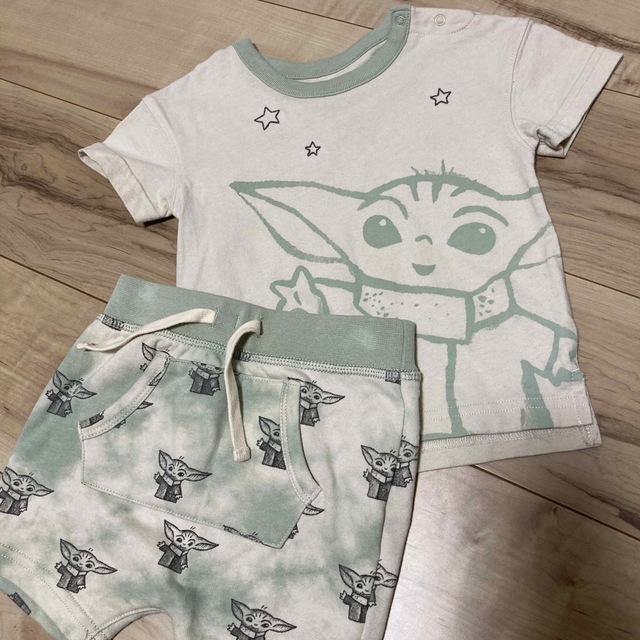 GAP(ギャップ)のGAP セットアップ キッズ/ベビー/マタニティのキッズ服男の子用(90cm~)(Tシャツ/カットソー)の商品写真