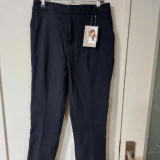 ストレートパンツ 新品未使用(クロップドパンツ)