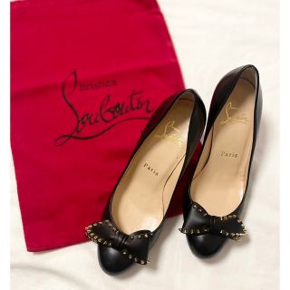 クリスチャンルブタン(Christian Louboutin)のクリスチャンルブタン　リボン　スタッズ　パンプス　黒　34(ハイヒール/パンプス)