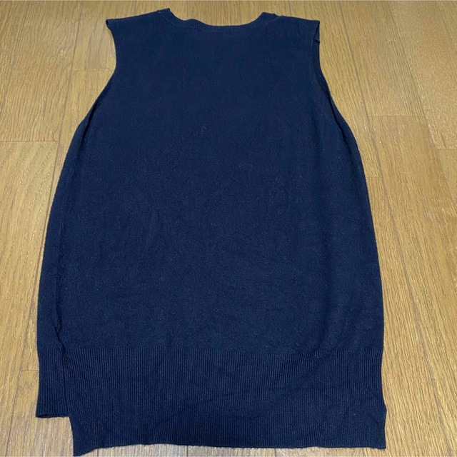 ZARA(ザラ)のZARA黒ノースリーブセーター(S) レディースのトップス(カットソー(半袖/袖なし))の商品写真