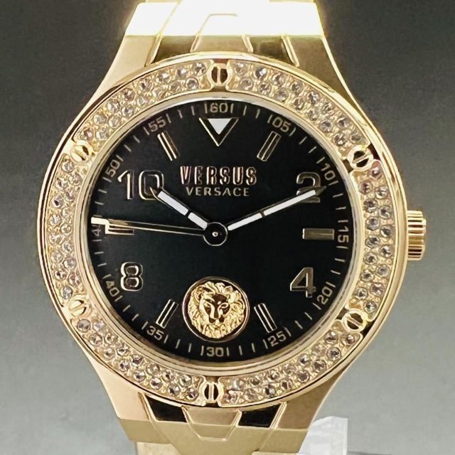 VERSACE(ヴェルサーチ)の【新品】ヴェルサス/ヴェルサーチ 腕時計 ゴールド レディース 高級ブランド レディースのファッション小物(腕時計)の商品写真