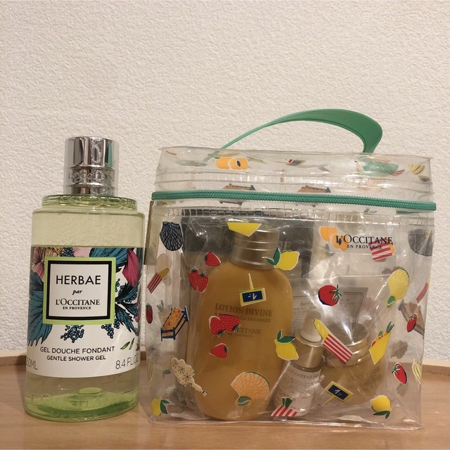 L'OCCITANE(ロクシタン)の【ロクシタン】シャワージェル&試供品詰め合わせポーチセット コスメ/美容のボディケア(ボディローション/ミルク)の商品写真