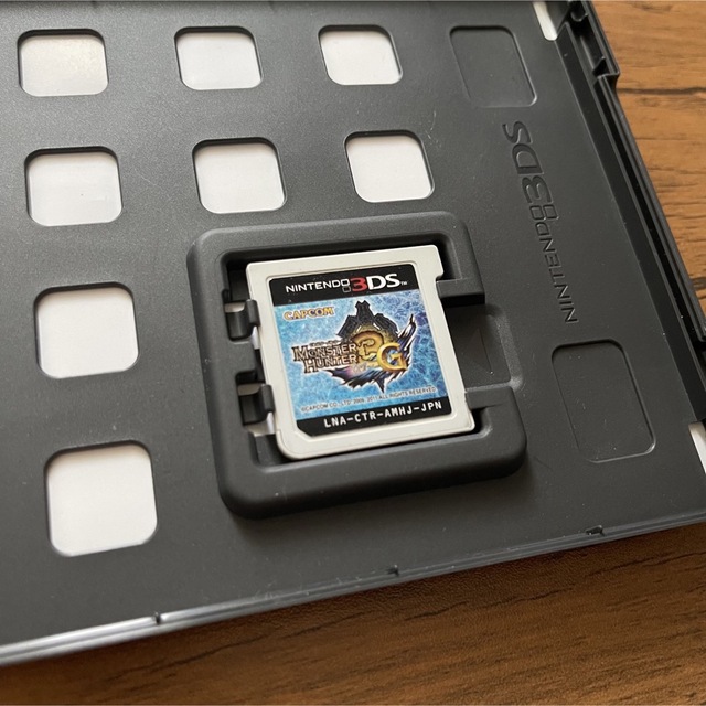 CAPCOM(カプコン)のモンスターハンター4G 3DS エンタメ/ホビーのゲームソフト/ゲーム機本体(その他)の商品写真