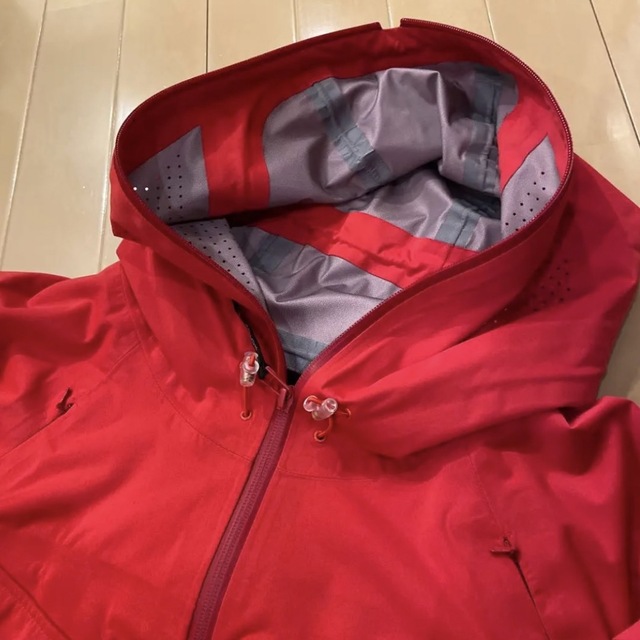1LDK SELECT(ワンエルディーケーセレクト)のROTOL ロトルシェルパーカー RED サイズ2 メンズのジャケット/アウター(マウンテンパーカー)の商品写真