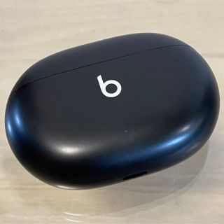 ビーツバイドクタードレ(Beats by Dr Dre)の★美品★Beats Studio Buds ブラック 充電ケースのみ／B164(ヘッドフォン/イヤフォン)