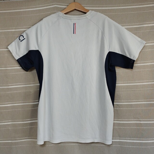 FILA(フィラ)のFILA ワンポイントロゴ 刺繍ロゴ ホワイト スポーツTシャツ tシャツ L メンズのトップス(Tシャツ/カットソー(半袖/袖なし))の商品写真