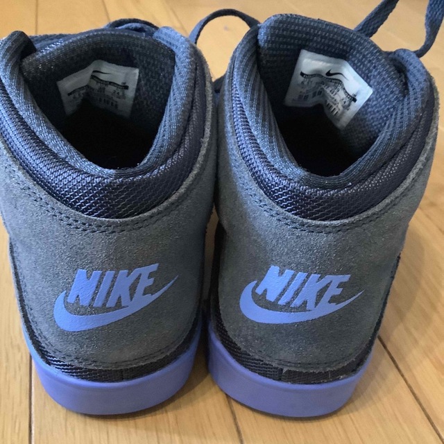 NIKE(ナイキ)のNIKE SUKETO MID 538922-402  24.5cm レディースの靴/シューズ(スニーカー)の商品写真