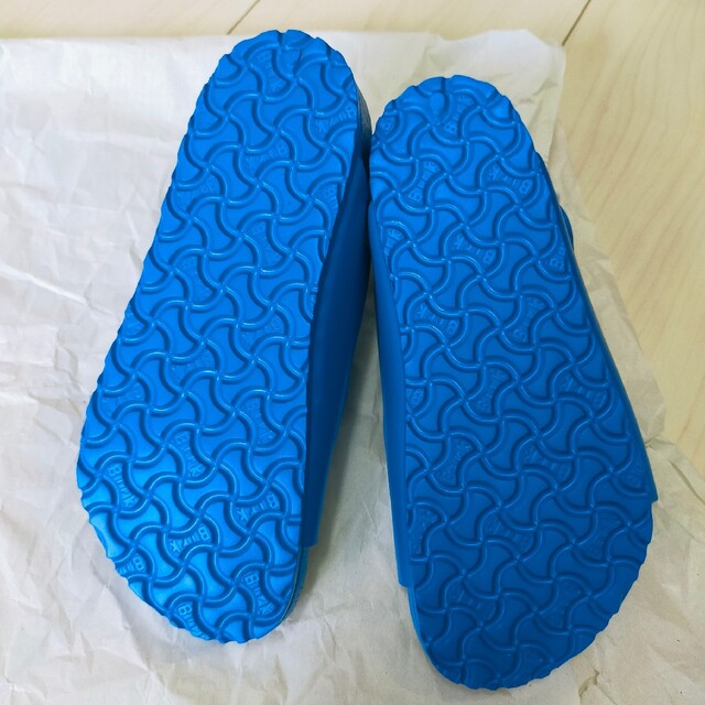 BIRKENSTOCK(ビルケンシュトック)の新品未使用 ビルケンシュトック キッズ 19.0センチ キッズ/ベビー/マタニティのキッズ靴/シューズ(15cm~)(サンダル)の商品写真