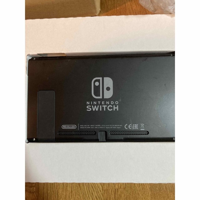 Nintendo Switch(ニンテンドースイッチ)のSwitch本体 本体にスプラトゥーン2などのソフトが入っています エンタメ/ホビーのゲームソフト/ゲーム機本体(家庭用ゲーム機本体)の商品写真