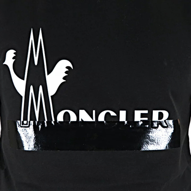MONCLER(モンクレール)の★希少★ MONCLER Tシャツ Ｍ　モンクレール  ブラック ワッペン メンズのトップス(Tシャツ/カットソー(半袖/袖なし))の商品写真
