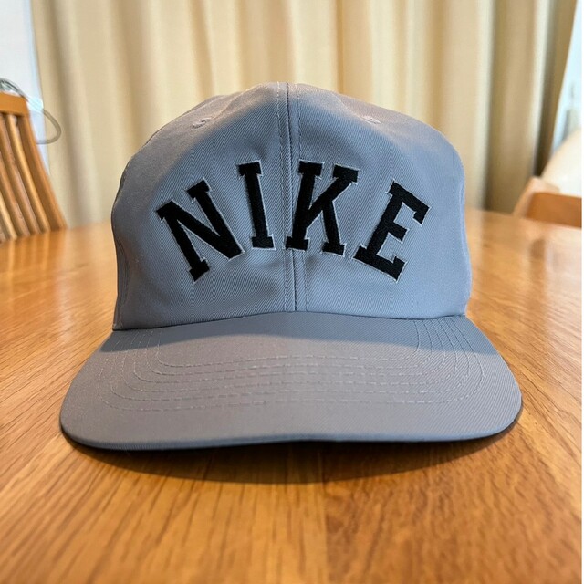 NIKE(ナイキ)のNIKEヴィンテージキャップ メンズの帽子(キャップ)の商品写真