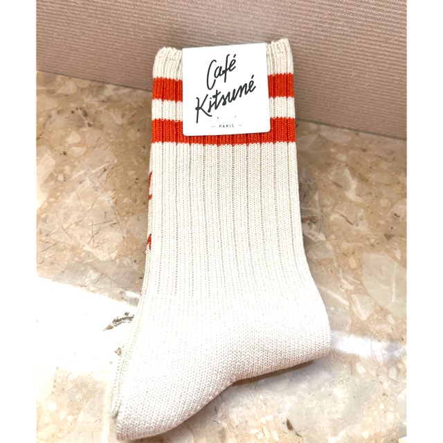 MAISON KITSUNE'(メゾンキツネ)のカフェキツネ　タビオ　靴下　新品未使用 レディースのレッグウェア(ソックス)の商品写真