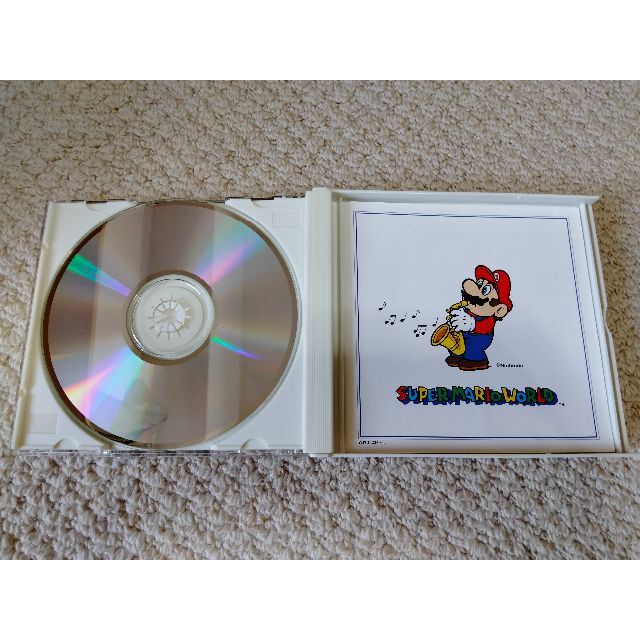 任天堂(ニンテンドウ)のスーパーマリオワールド CD2枚組 エンタメ/ホビーのCD(ゲーム音楽)の商品写真