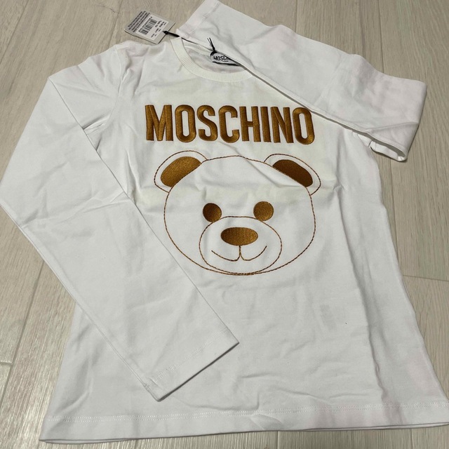 MOSCHINO(モスキーノ)のモスキーノ　tシャツ レディースのトップス(Tシャツ(半袖/袖なし))の商品写真