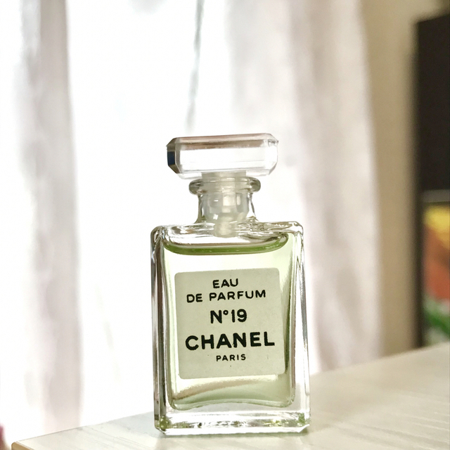 CHANEL - CHANEL 香水瓶ネックレス ヴィンテージ レアの通販 by るぶ