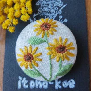 【再再販】🌻元気に咲くひまわり🌻刺繍ヘアゴム(ヘアアクセサリー)