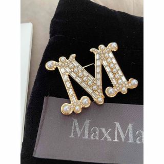 Max Mara - 秋冬〜値上げ予定MAX MARA マックスマーラ ブローチ