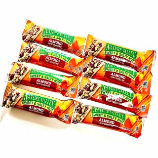 ネイチャーバレー　グラノラバー　アーモンド　８個　Nature Valley(菓子/デザート)