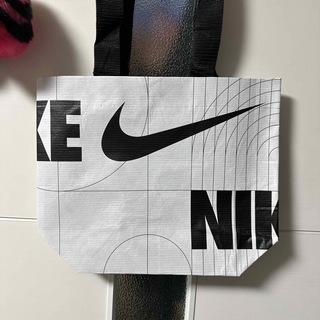 ナイキ(NIKE)のNIKE エコバッグ　新品　Ｓサイズ　最安(エコバッグ)