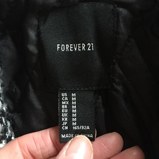 FOREVER 21(フォーエバートゥエンティーワン)のチェスターコート レディースのジャケット/アウター(チェスターコート)の商品写真