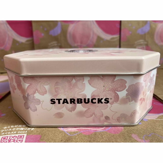 Starbucks Coffee(スターバックスコーヒー)のスターバックス　2種のボールクッキー　スタバ　クッキー缶　小物入れ　桜さくら インテリア/住まい/日用品のインテリア小物(小物入れ)の商品写真