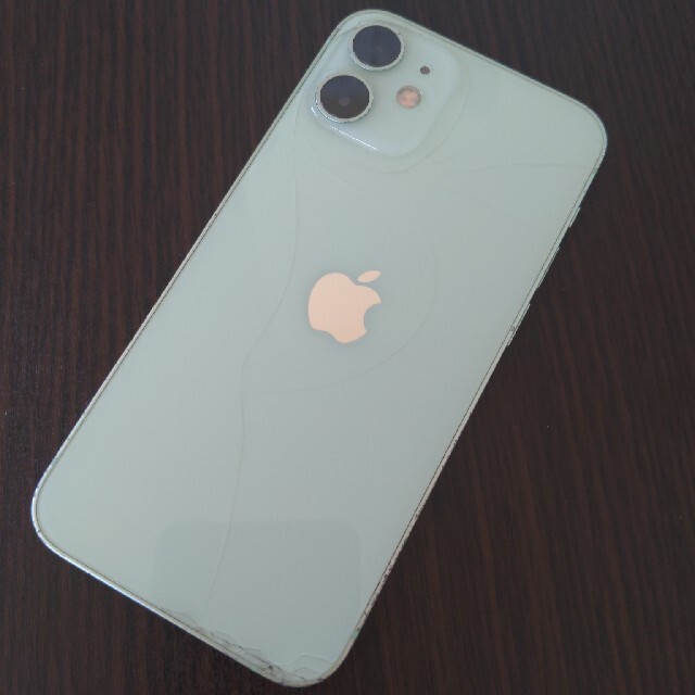 iPhone 12 mini 128GB グリーン SIMロック解除済 スマホ/家電/カメラのスマートフォン/携帯電話(スマートフォン本体)の商品写真