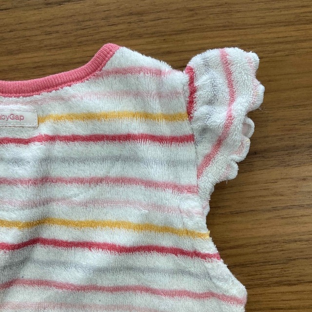 babyGAP(ベビーギャップ)のタオル地　ロンパース  美品 キッズ/ベビー/マタニティのベビー服(~85cm)(ロンパース)の商品写真