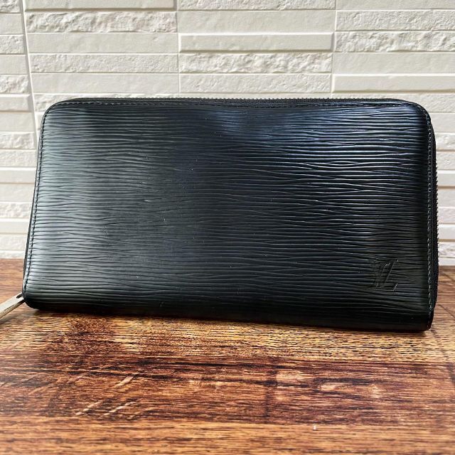 ルイヴィトン エピ オーガナイザー ジッピー ウォレット 長財布 大きめ