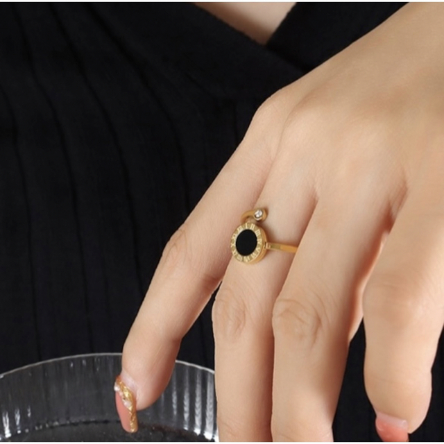 ＊ローマ数字　リング　指輪　ゴールド　調整可能　ステンレス　シェル　 レディースのアクセサリー(リング(指輪))の商品写真